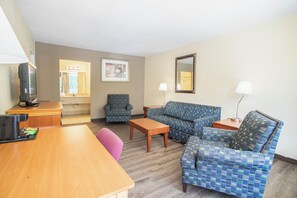 Meja, seterika/papan seterika, Wi-fi percuma, cadar katil 