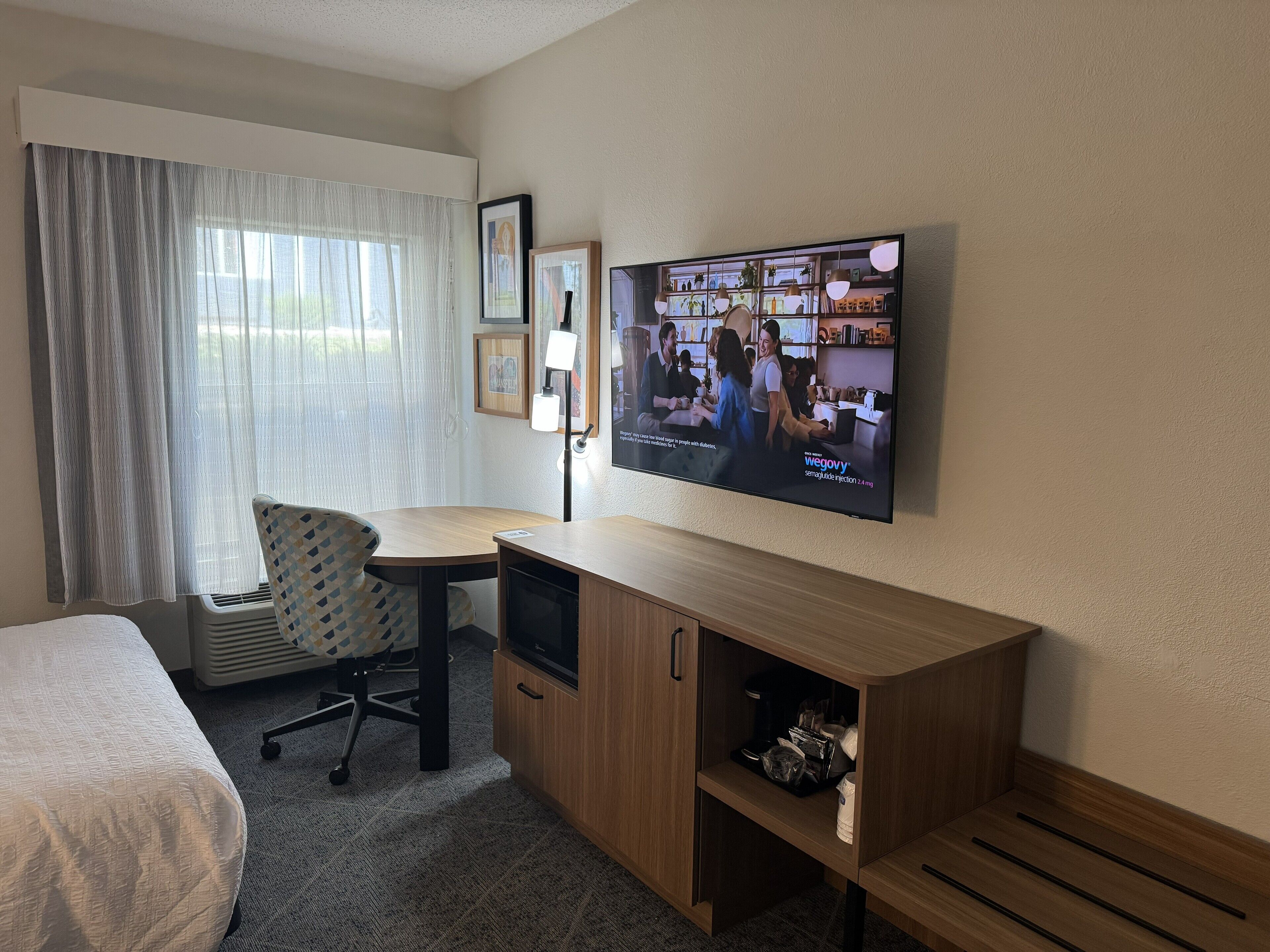 เครื่องนอนป้องกันสารก่อภูมิแพ้, ผ้านวมขนเป็ด, ตู้นิรภัยในห้องพัก