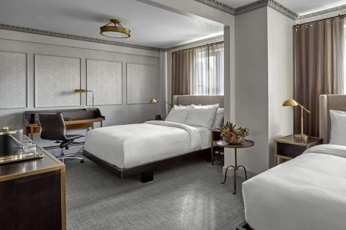 Hochwertige Bettwaren, Daunenbettdecken, Pillowtop-Betten, Zimmersafe