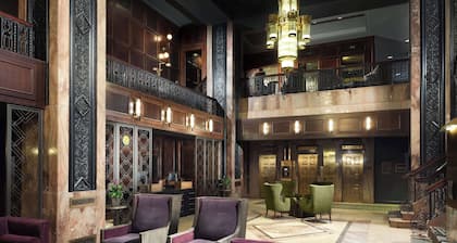 Hotel Phillips Kansas City Curio Collection by Hilton