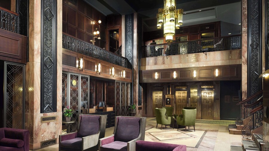 Hotel Phillips Kansas City Curio Collection by Hilton