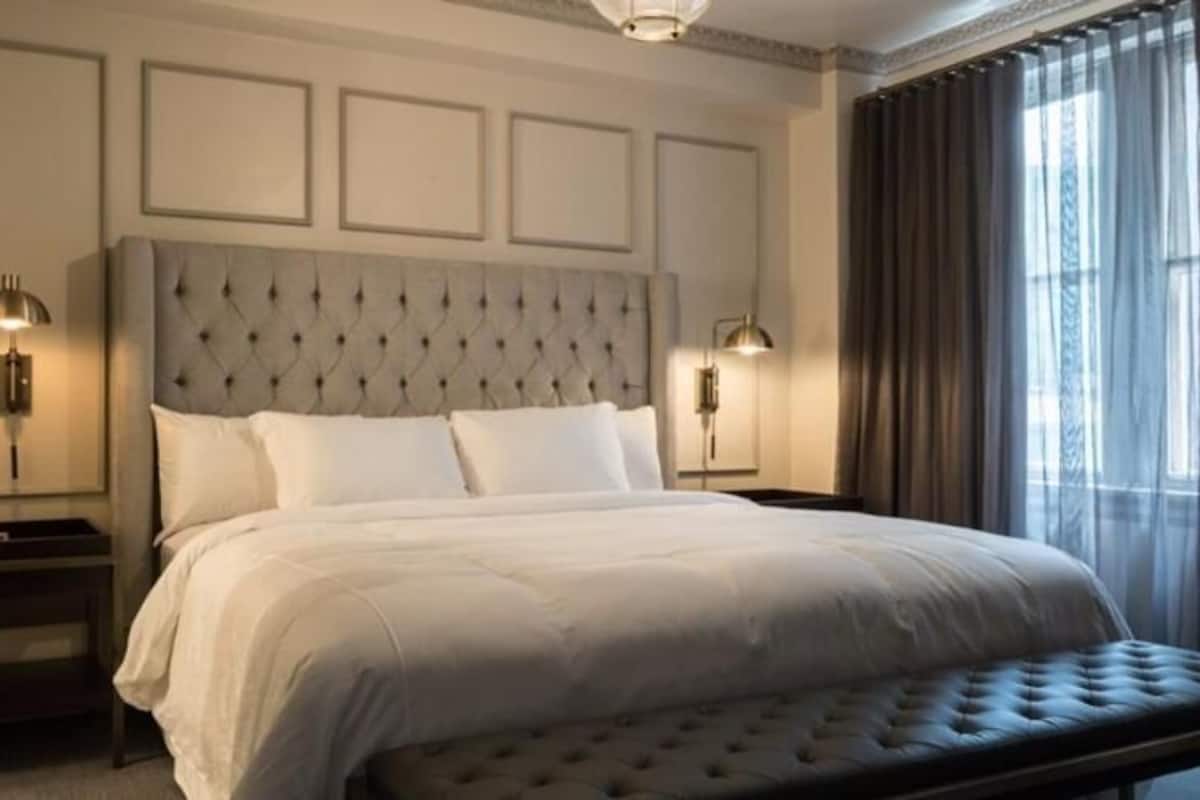 Hochwertige Bettwaren, Daunenbettdecken, Pillowtop-Betten, Zimmersafe