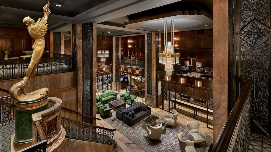 Hotel Phillips Kansas City Curio Collection by Hilton