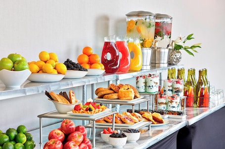 Meeting facility. Renaissance St. Louis Airport Hotel