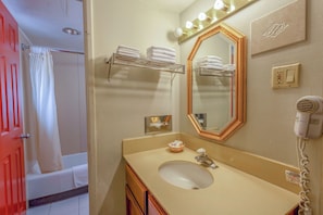 Room, 2 Double Beds, Non Smoking | Bathroom