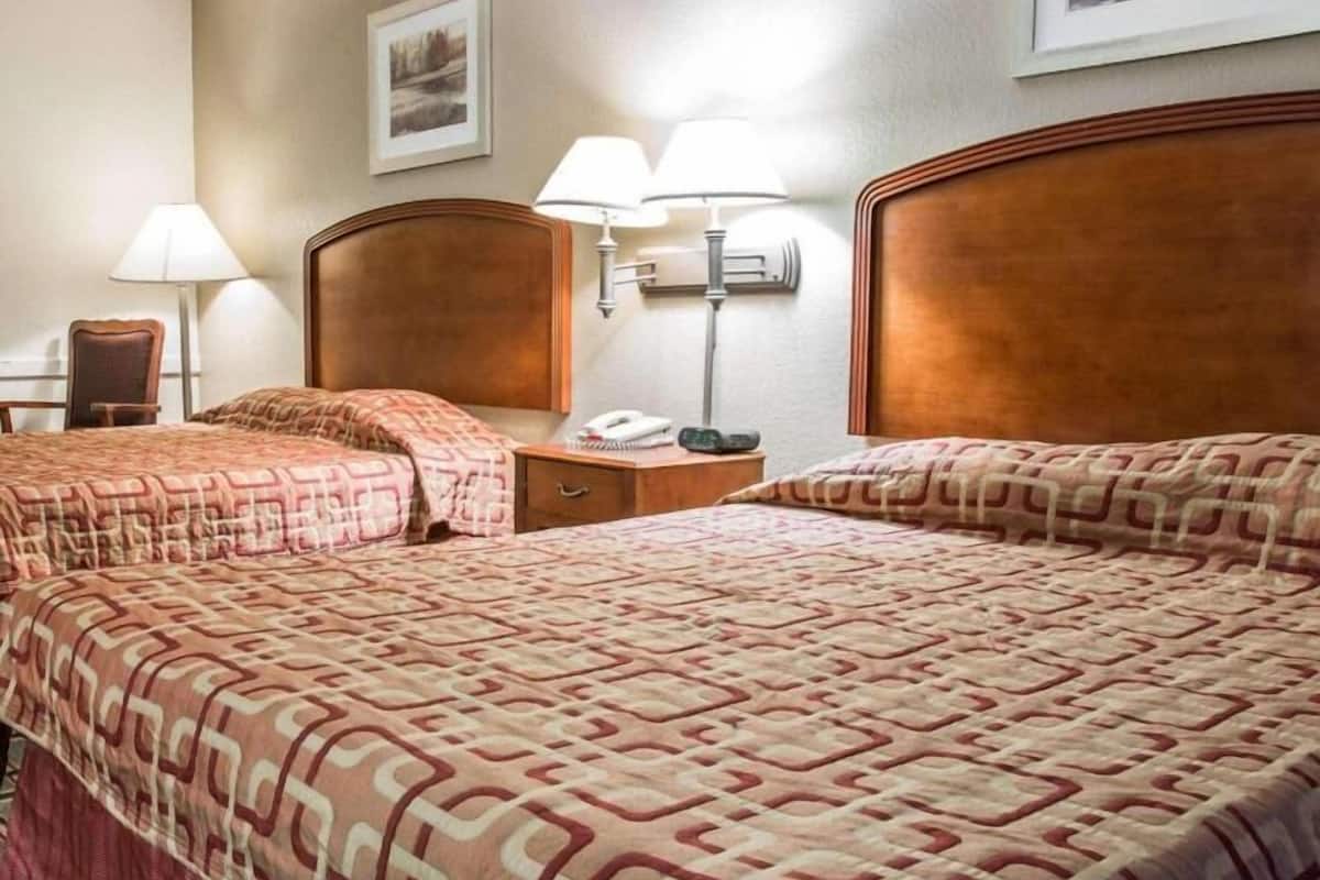 Desk, free cots/infant beds, rollaway beds, free WiFi