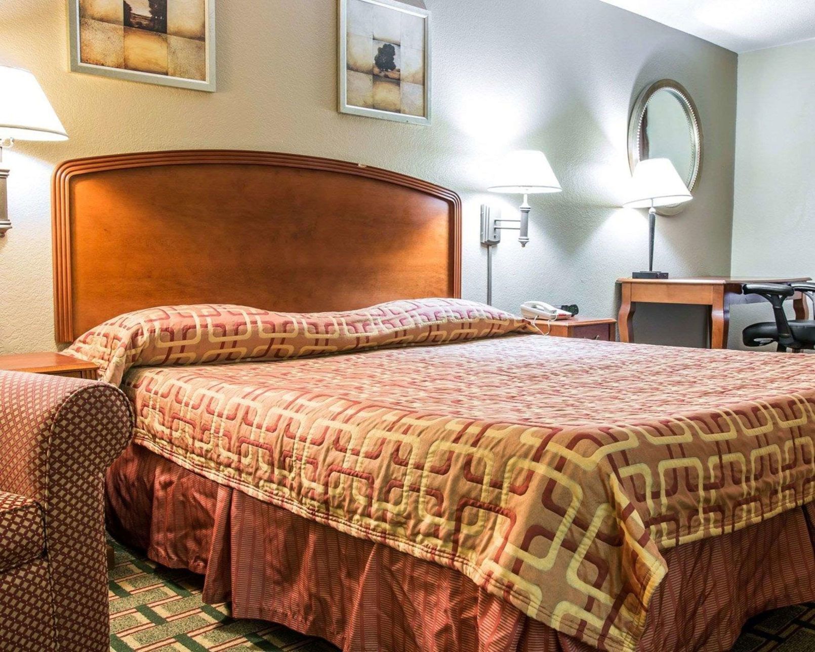 Desk, free cots/infant beds, rollaway beds, free WiFi