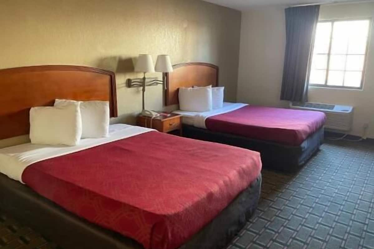 Desk, free cots/infant beds, rollaway beds, free WiFi