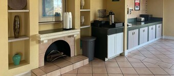 Econo Lodge Kalamazoo near Wings Stadium