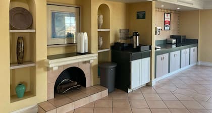 Econo Lodge Kalamazoo near Wings Stadium