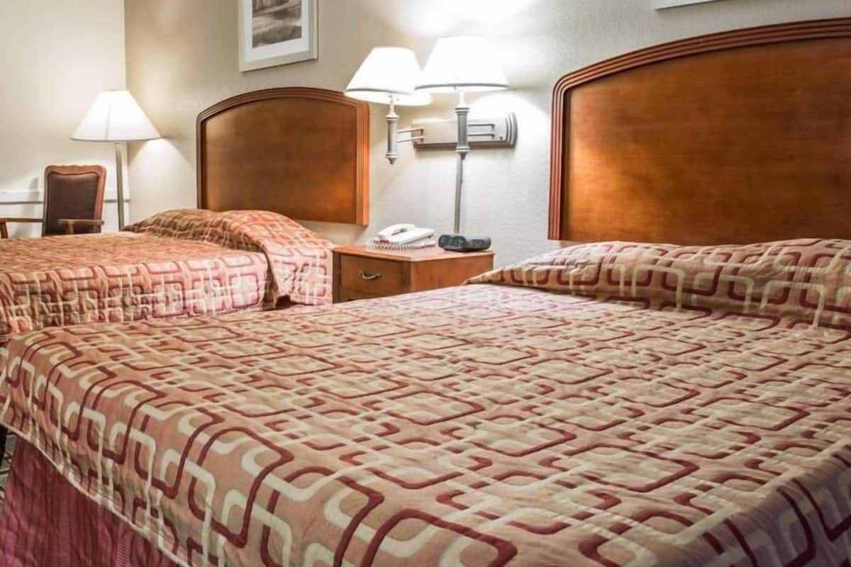 Desk, free cots/infant beds, rollaway beds, free WiFi