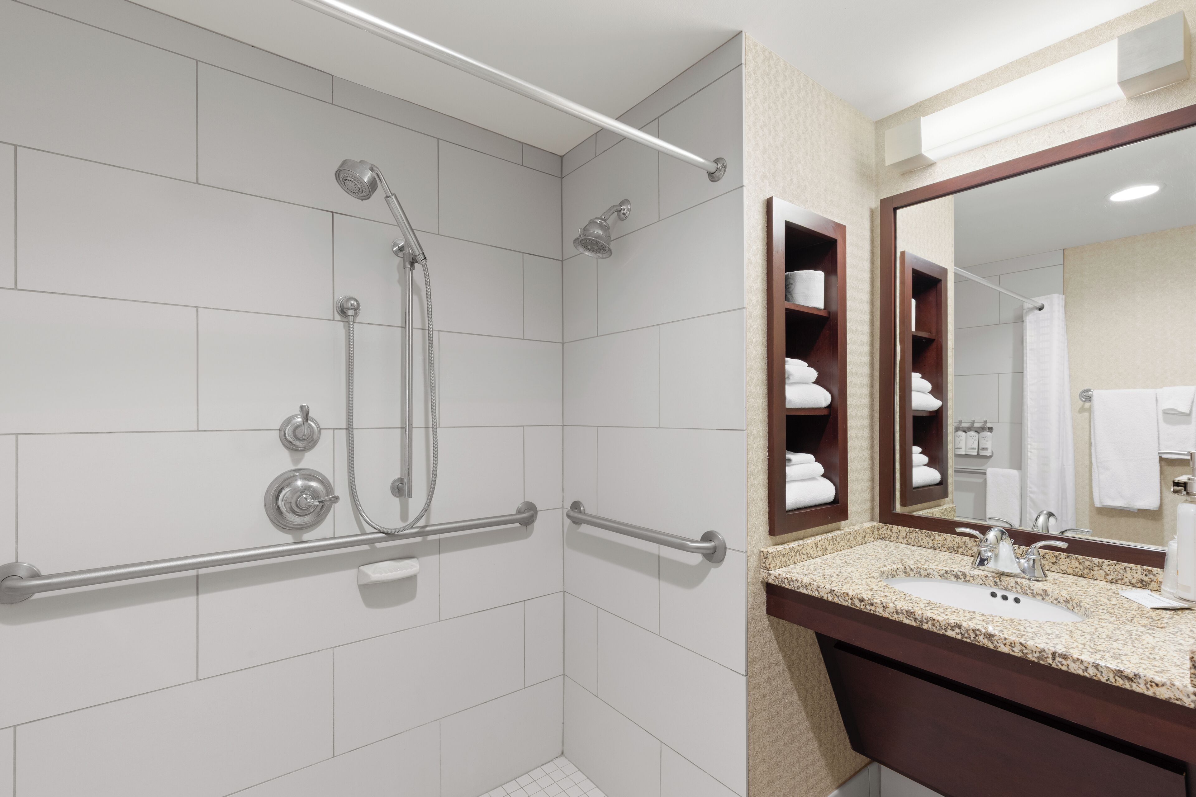 standard room, 1 king bed, accessible (roll-in shower) | bathroom | free toiletries, hair dryer, towels, soap