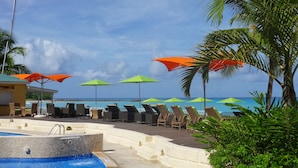 Terrace/patio - Radisson Aquatica Resort Barbados (Bridgetown)
