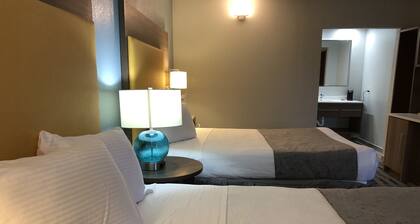 All Seasons Inn & Suites