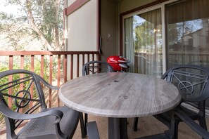 Suite, 2 chambres, non-fumeurs | Terrasse/Patio