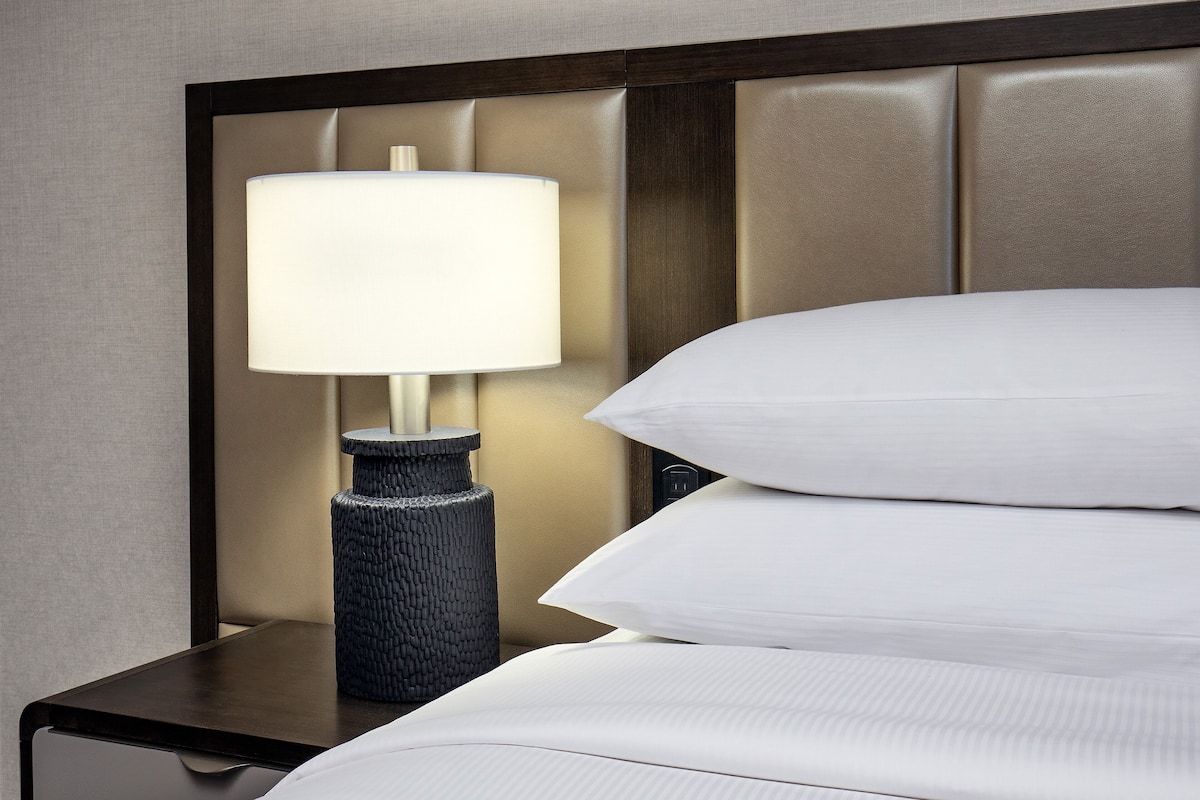 Premium bedding, pillowtop beds, in-room safe, desk