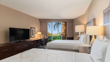 高級寝具、羽毛の掛け布団、セーフティボックス (室内)、デスク