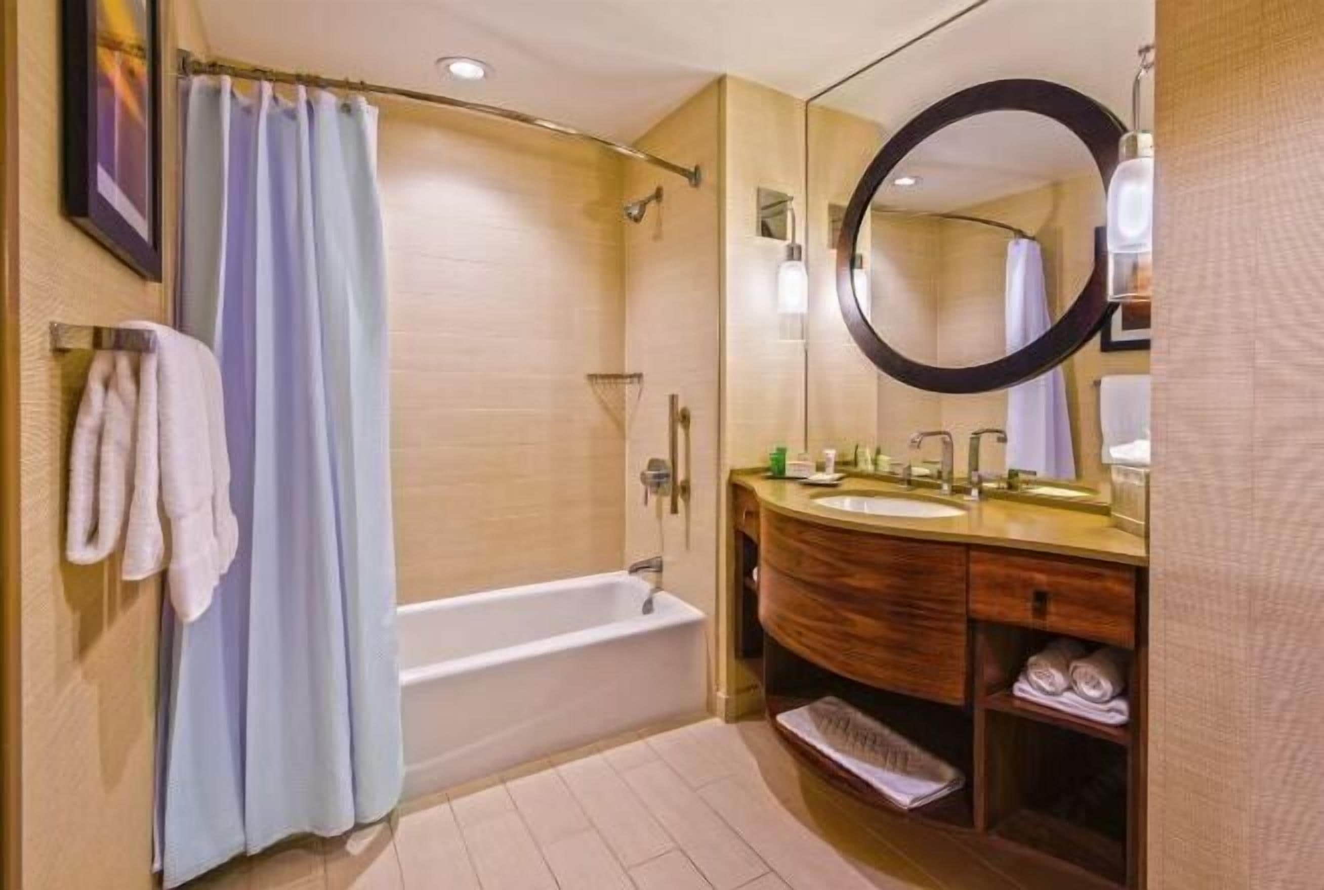 Rainfall showerhead, free toiletries, hair dryer, towels