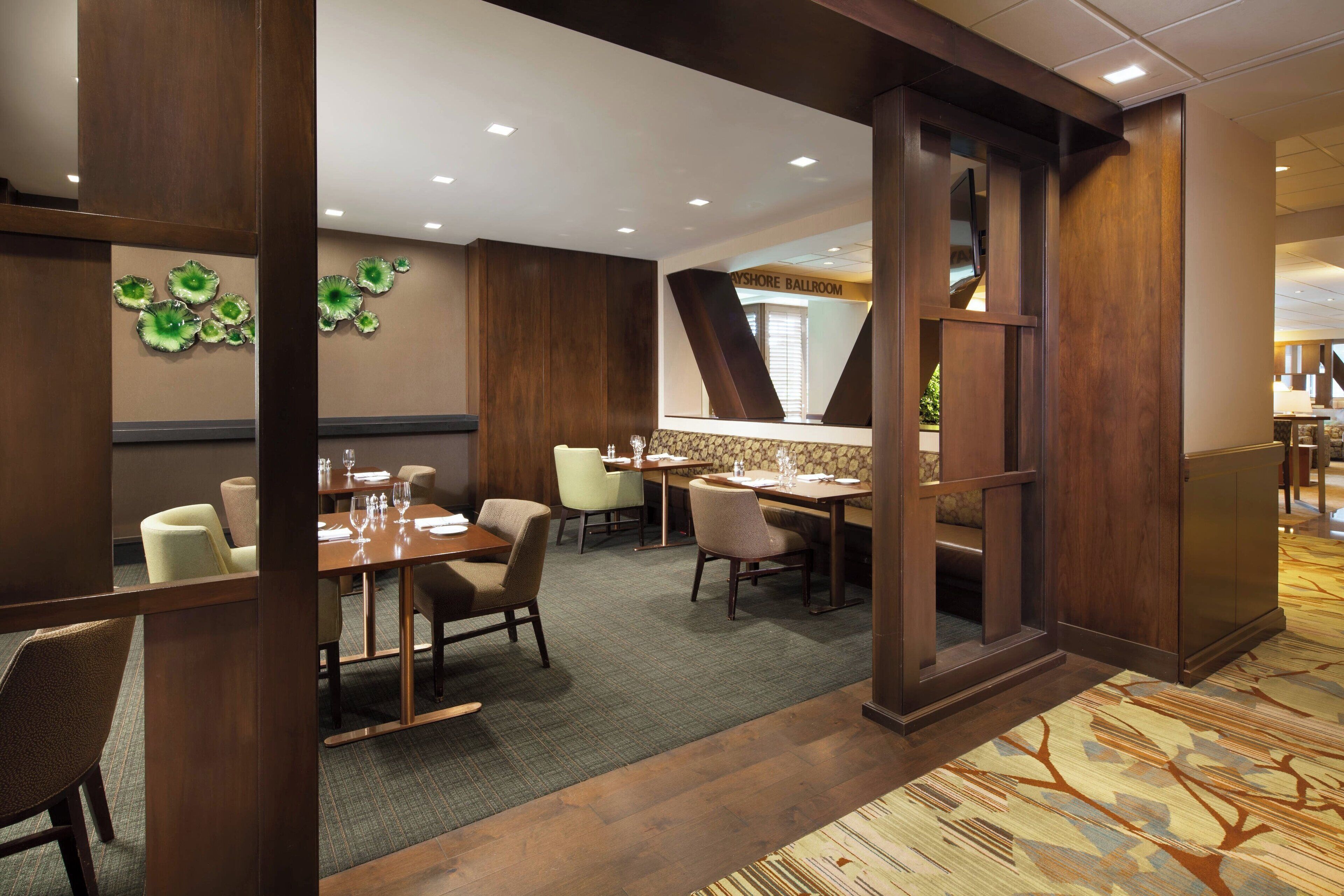 breakfast and dinner served, american cuisine