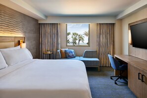 Premium bedding, pillowtop beds, in-room safe, desk - The Westin San Francisco Airport (Burlingame)