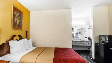 Desk, iron/ironing board, free WiFi, bed sheets