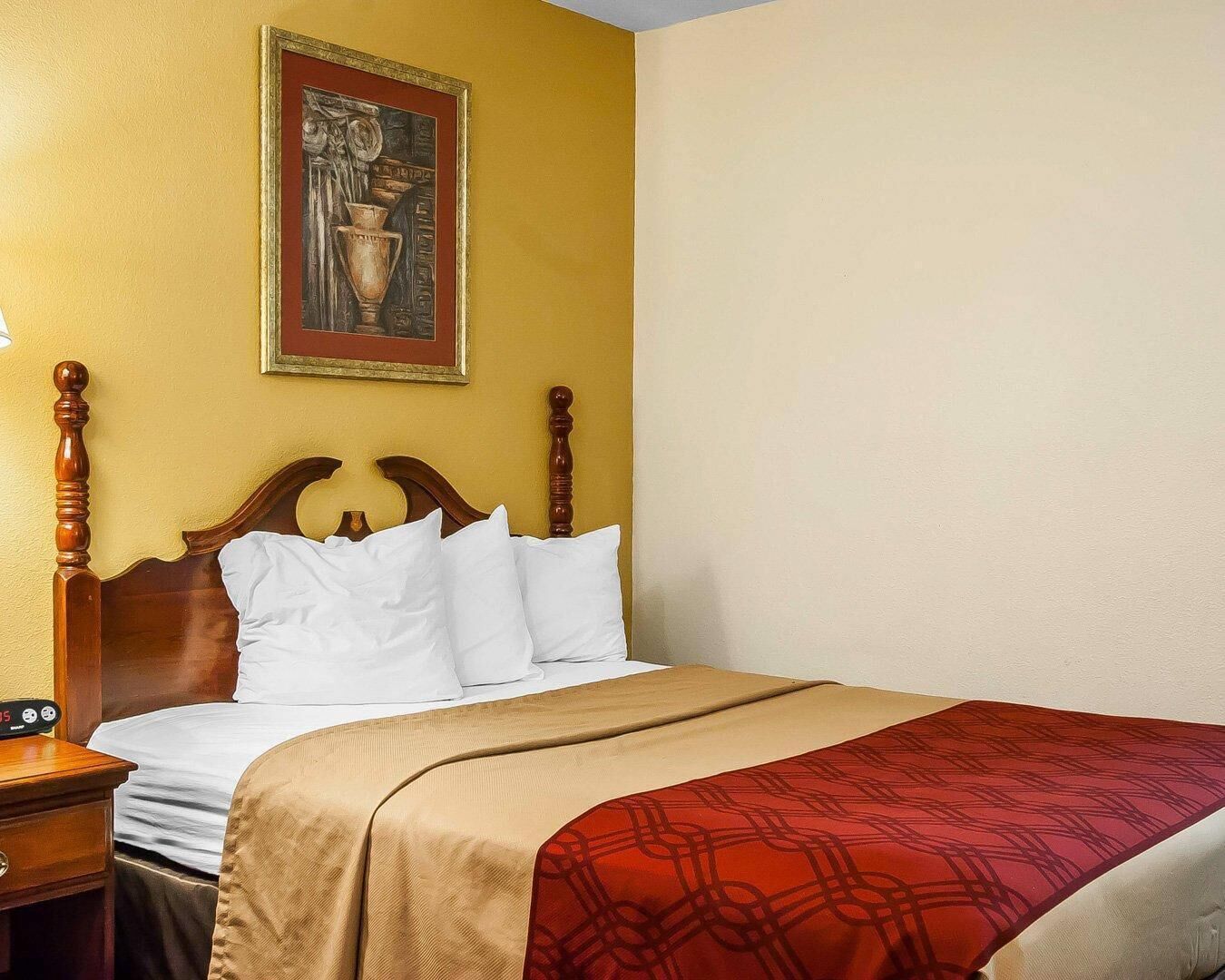 Desk, iron/ironing board, free WiFi, bed sheets