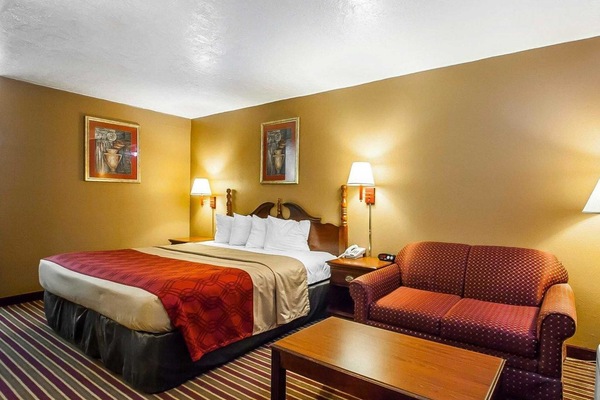 Desk, iron/ironing board, WiFi (free), bed sheets