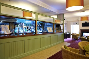 Bar (on property) - Stourport Manor Hotel (Stourport-on-Severn)