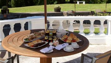 Se sirven desayunos, almuerzos y cenas