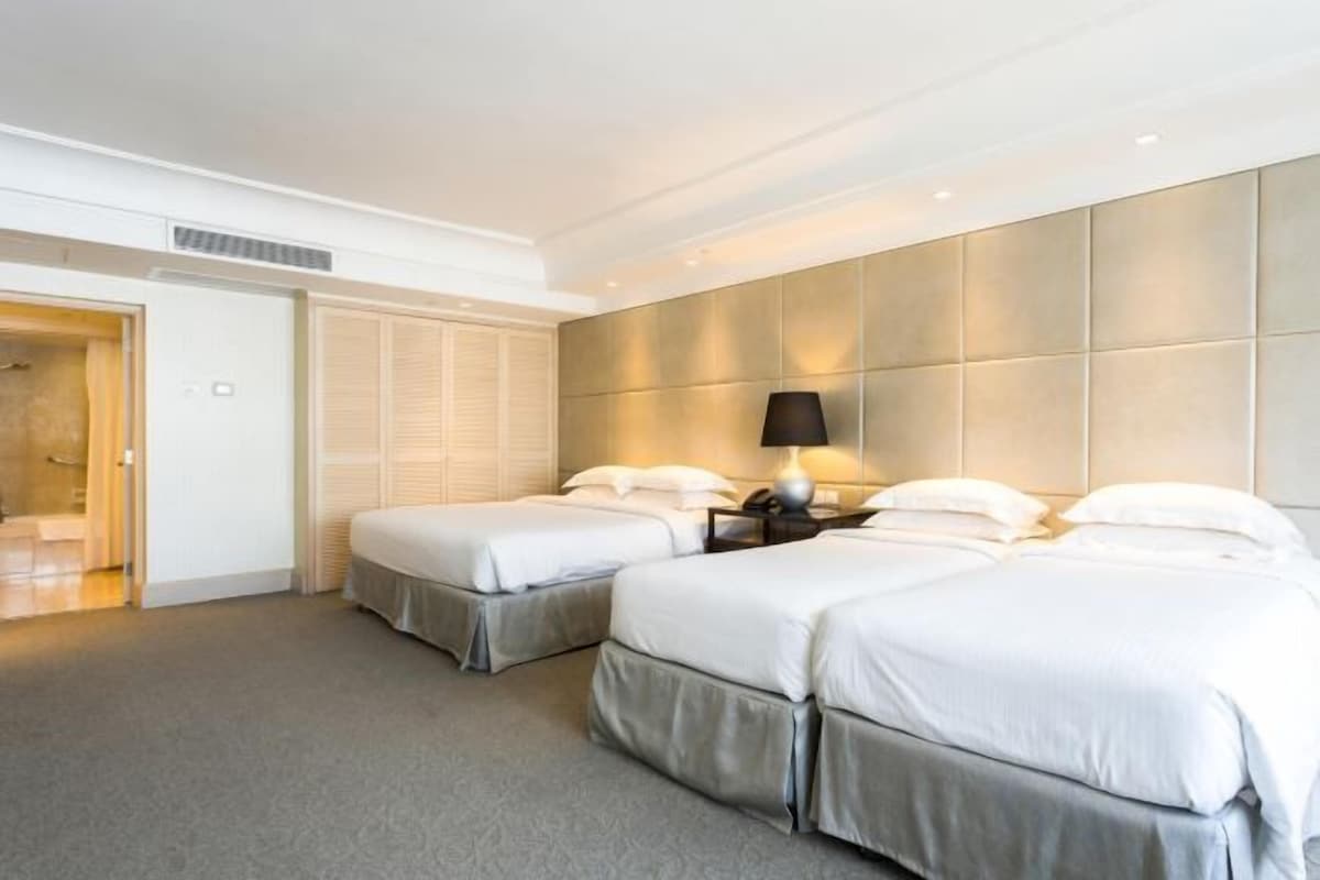 Premier Quadruple Room