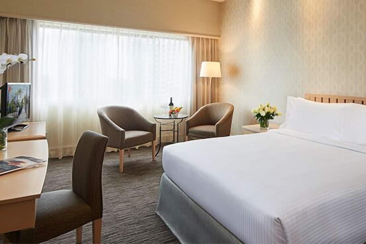 Superior Queen Room | Zimmersafe, Schreibtisch, laptopgeeigneter Arbeitsplatz