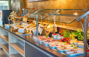 Daily buffet breakfast (EUR 22 per person)