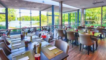 Breakfast, lunch and dinner served