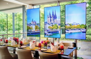 Frühstück, Mittagessen und Abendessen