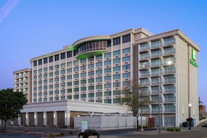 Exterior - Holiday Inn Sioux Falls-City Centre by IHG (Sioux Falls)