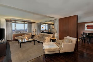 Presidential Suite, 1 King Bed | Living room | 55-inch LCD TV with cable channels, TV - Sheraton Lisboa Hotel & Spa (Lisbon)