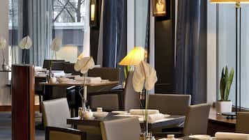 Petit déjeuner buffet servi tous les jours en supplément