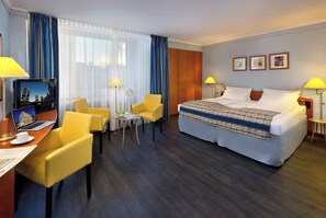 1 quarto, roupas de cama premium, cofres nos quartos, escrivaninha