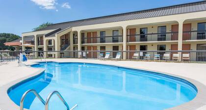 Days Inn by Wyndham Norfolk Airport