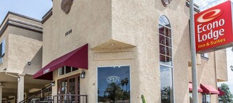 Econo Lodge Inn & Suites Fallbrook Downtown