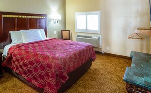 Room, 1 Queen Bed, Accessible, Non Smoking | Premium bedding, desk, laptop workspace, iron/ironing board - Econo Lodge Inn & Suites Fallbrook Downtown (Fallbrook)