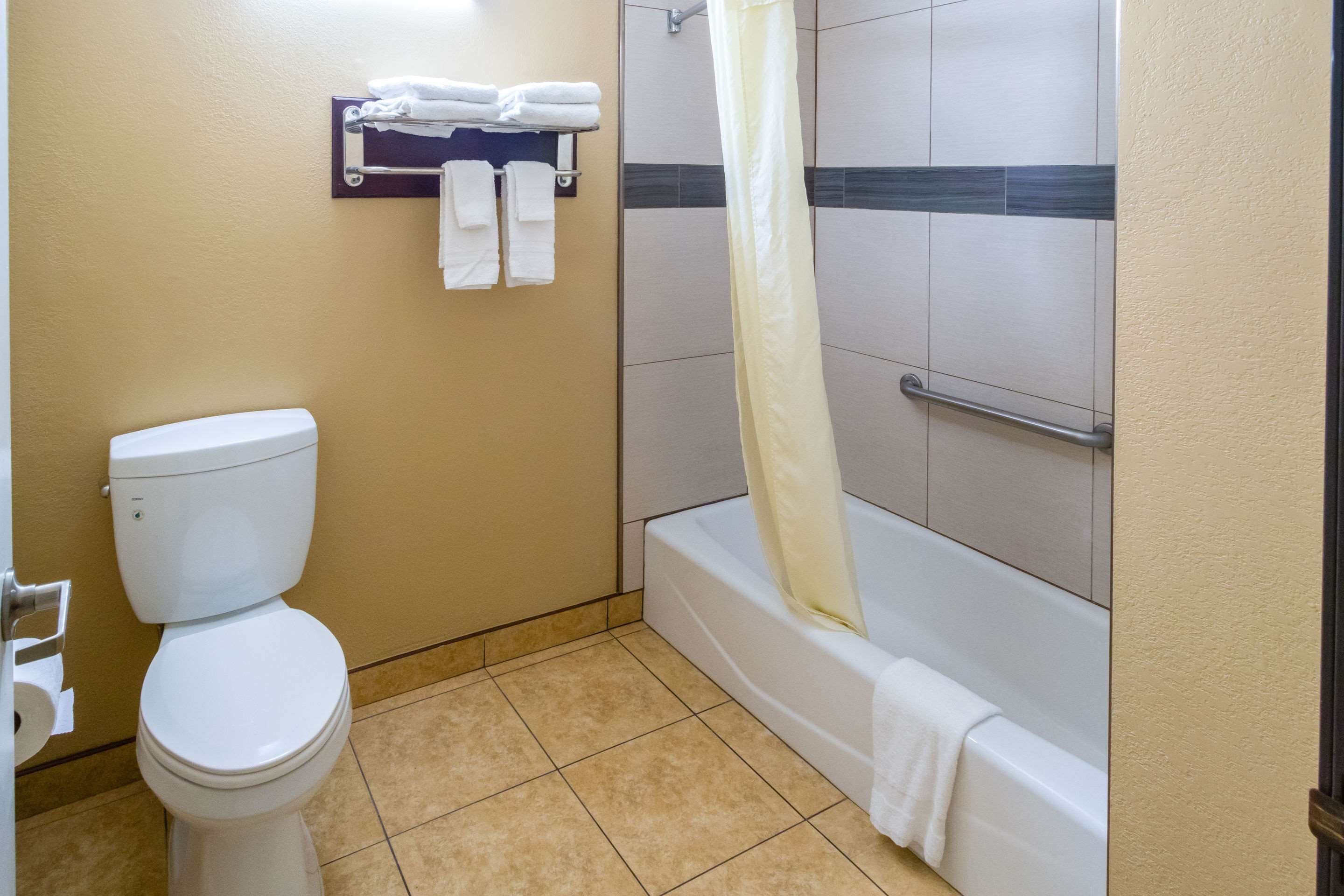 Foto - Econo Lodge Inn & Suites Fallbrook Downtown