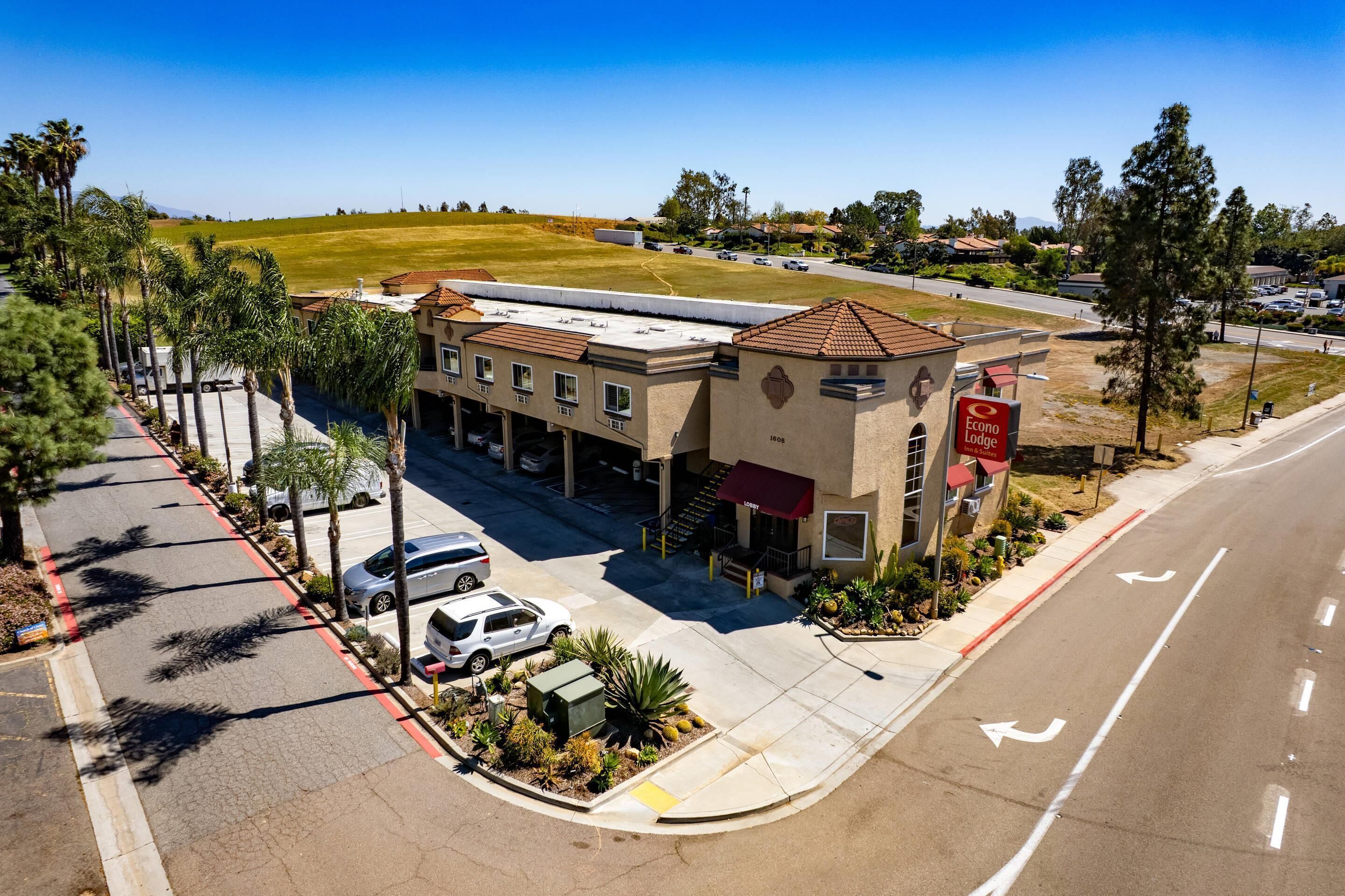 Foto - Econo Lodge Inn & Suites Fallbrook Downtown