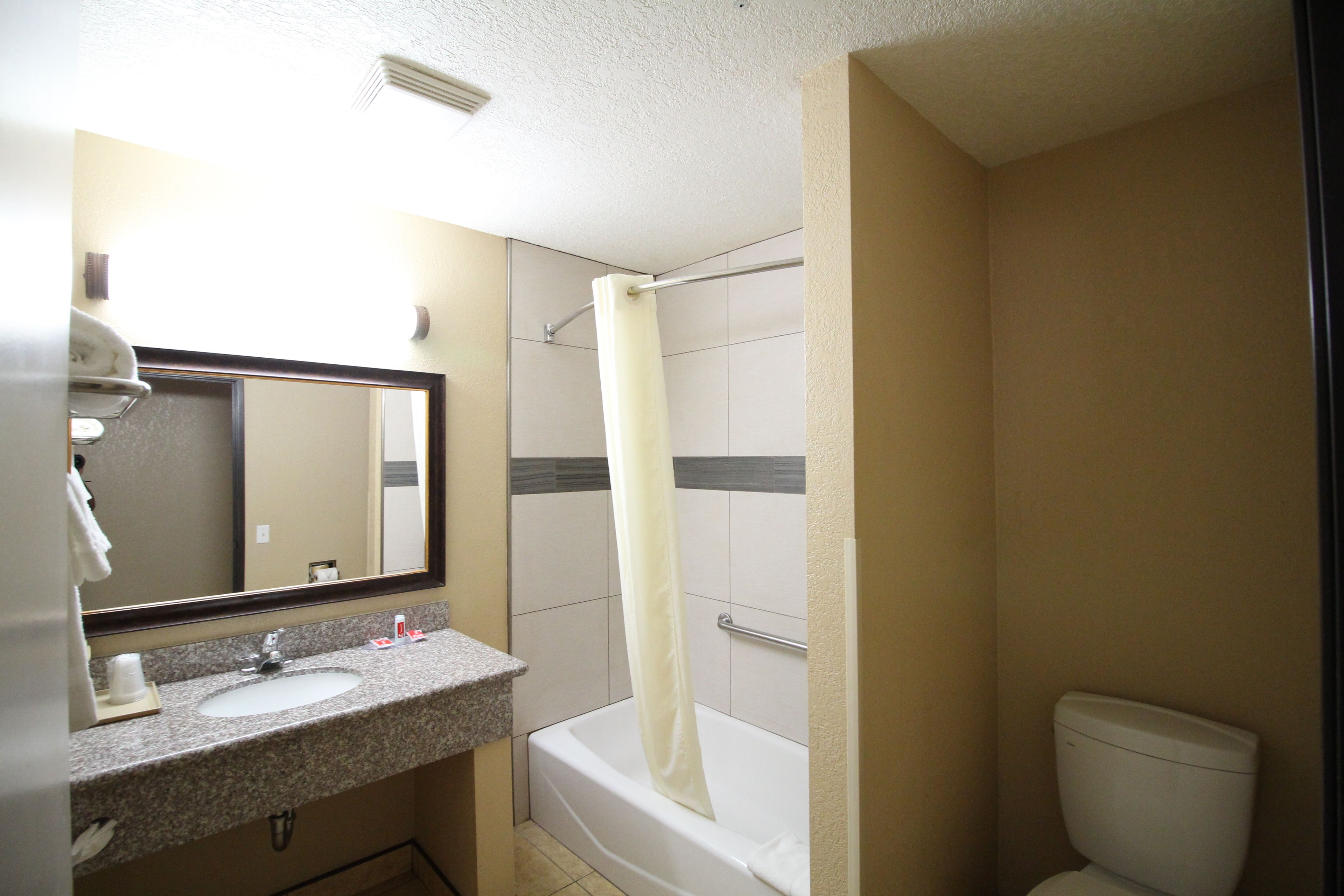 Foto - Econo Lodge Inn & Suites Fallbrook Downtown