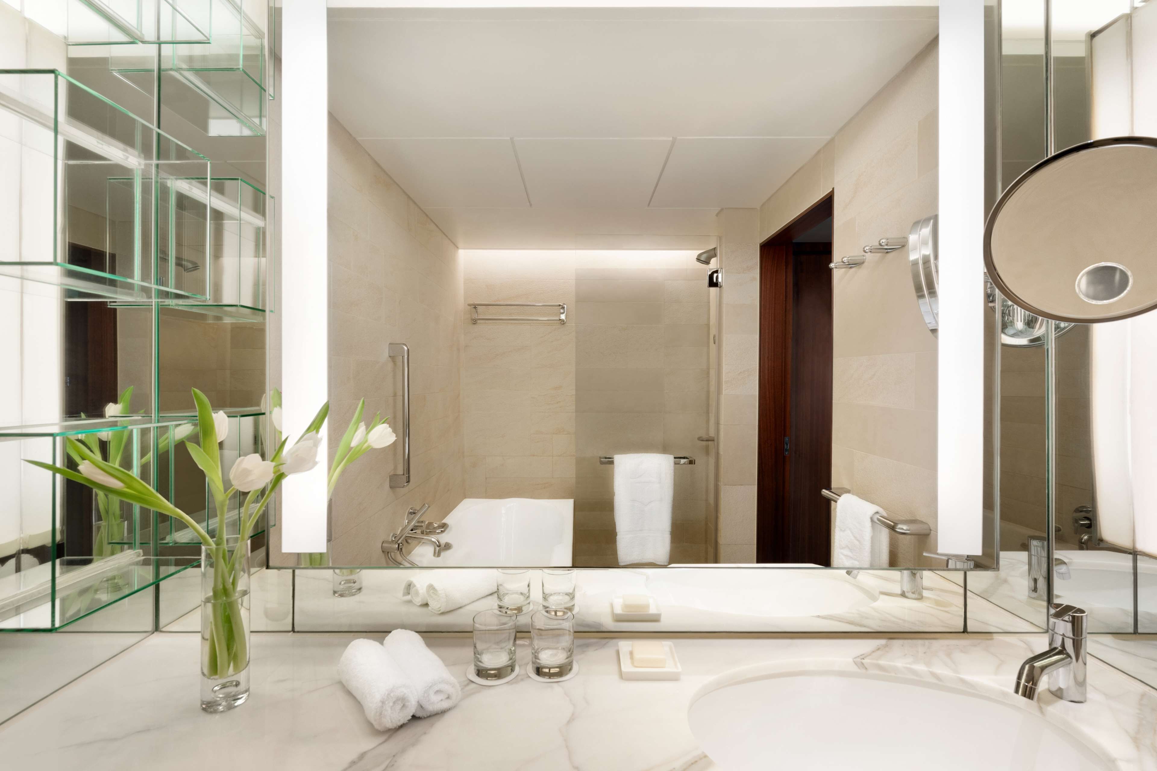 combined shower/bathtub, hair dryer, bathrobes, slippers