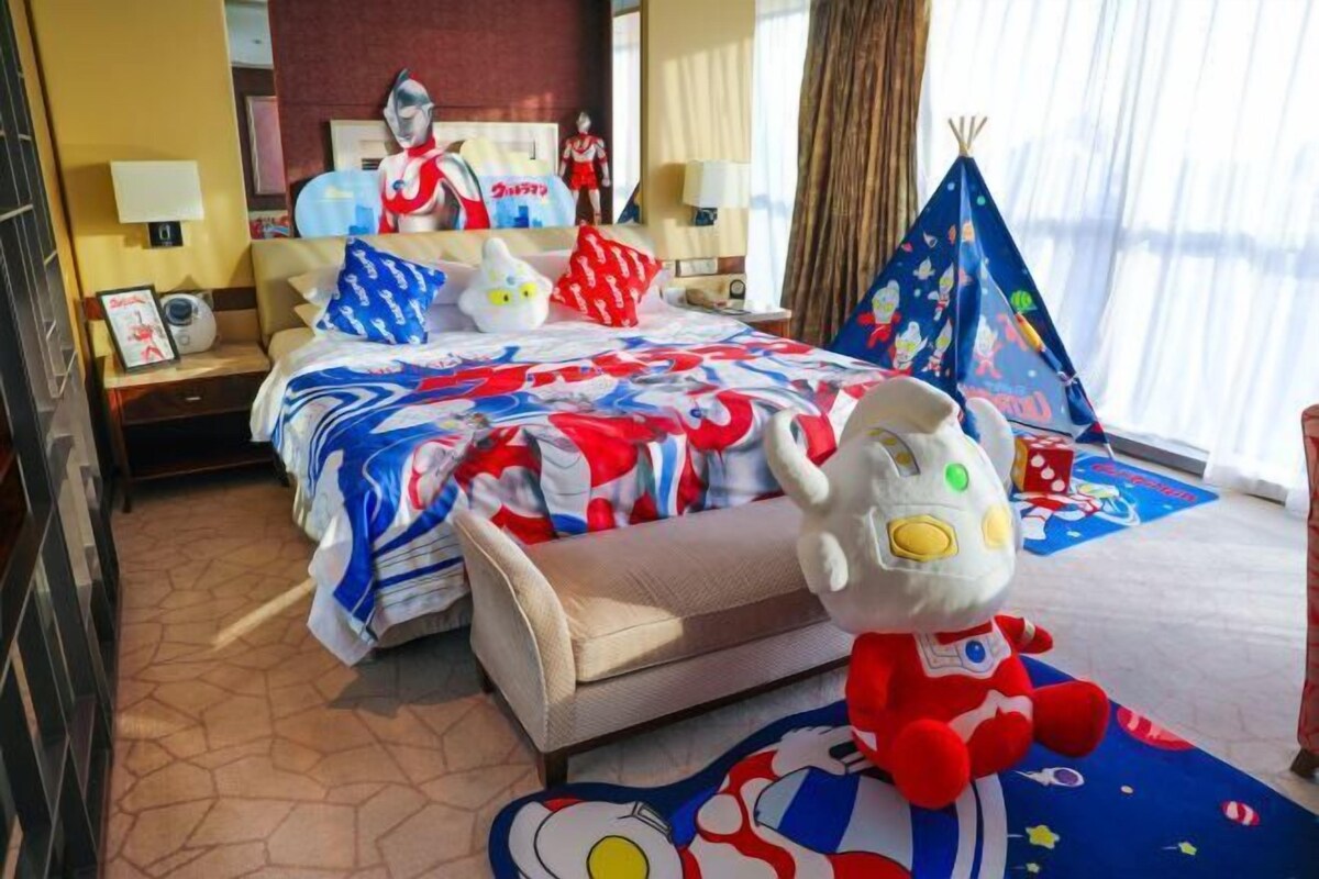 Copriletto in piuma, minibar, una cassaforte in camera, una scrivania