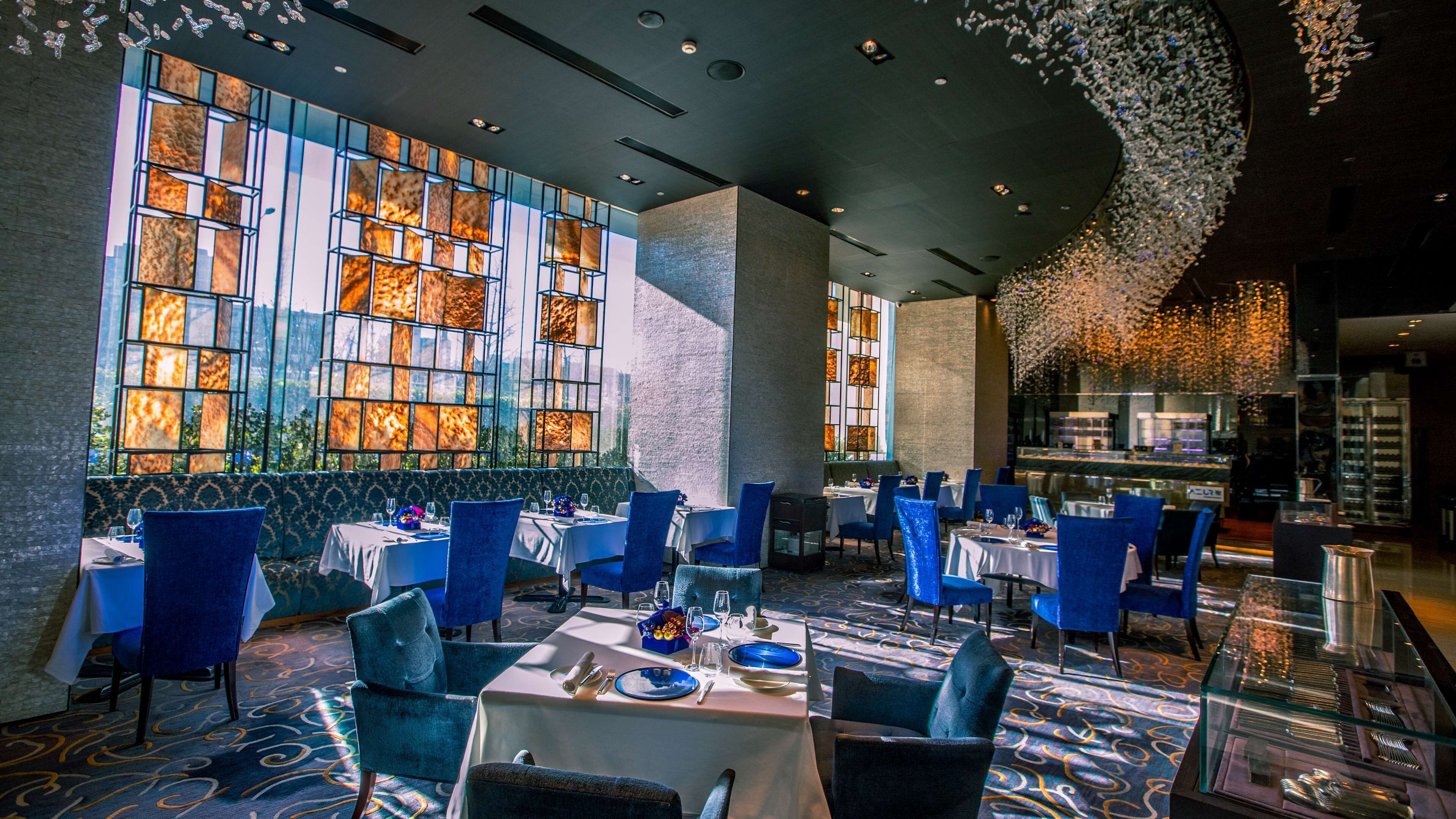 4 restaurants, breakfast, lunch, dinner served; French cuisine 