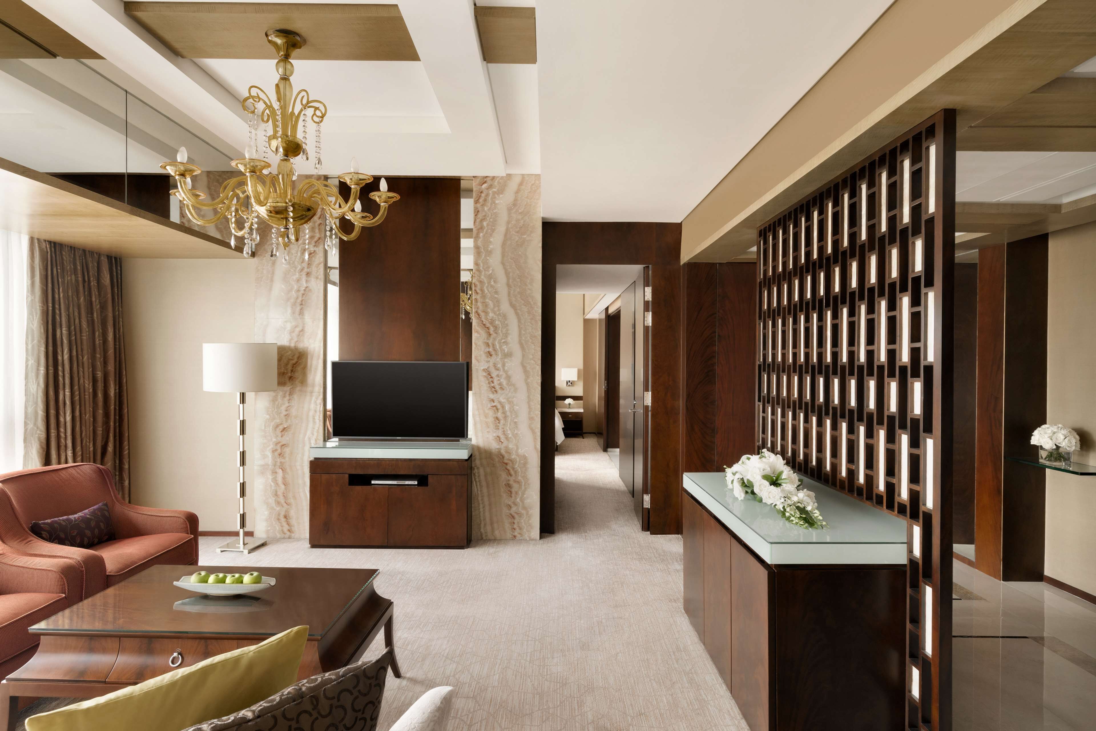 Down comforters, minibar, in-room safe, desk