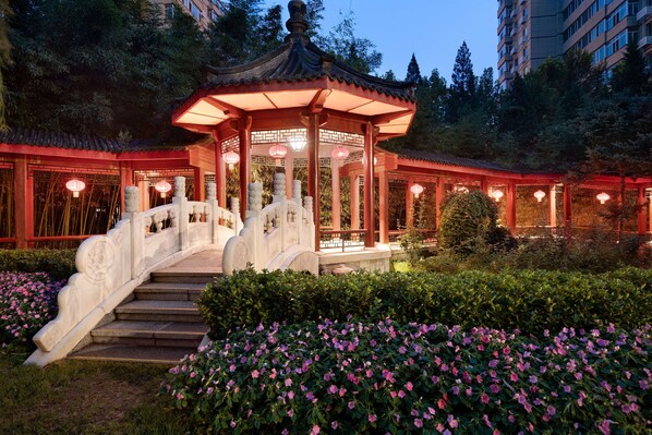 Courtyard - Shangri-La Beijing (Beijing)