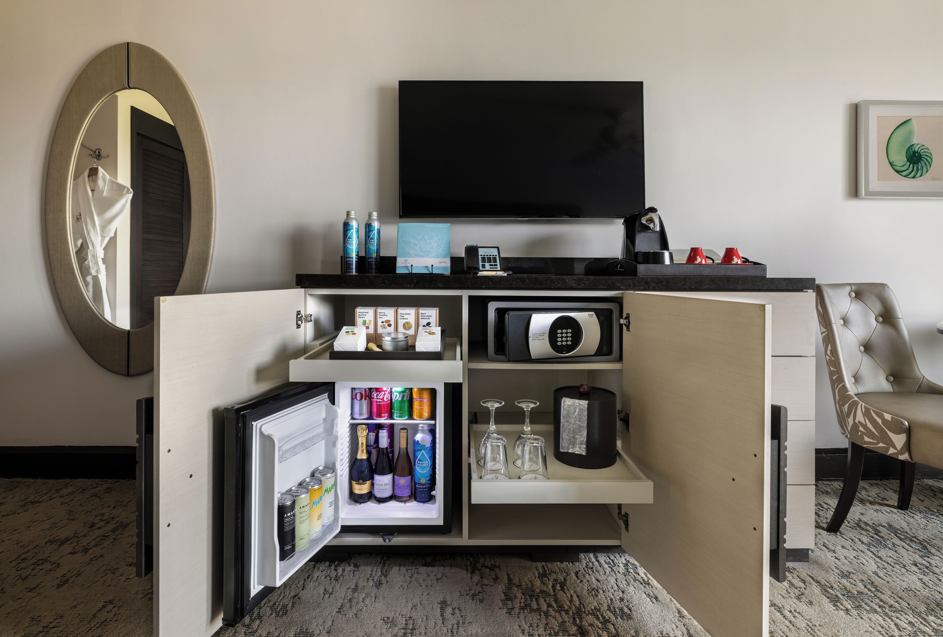 1 bedroom, egyptian cotton sheets, premium bedding, pillow-top beds